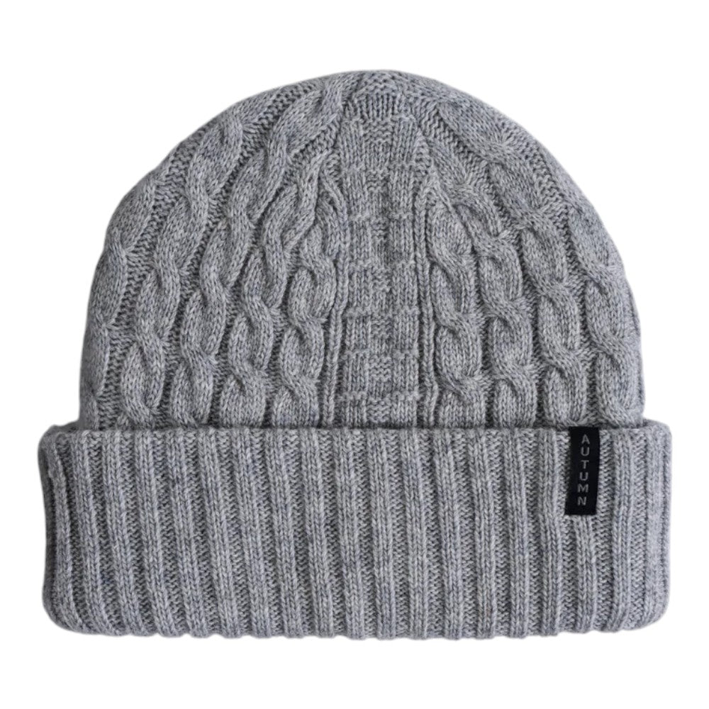 Bonnet en tricot torsadé d'automne
