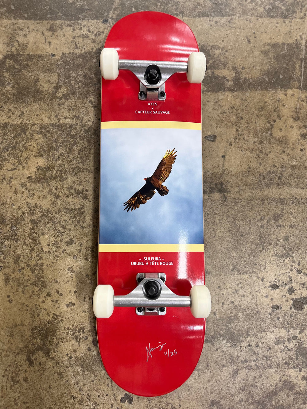Axis x Capteur Sauvage Complete Skateboard